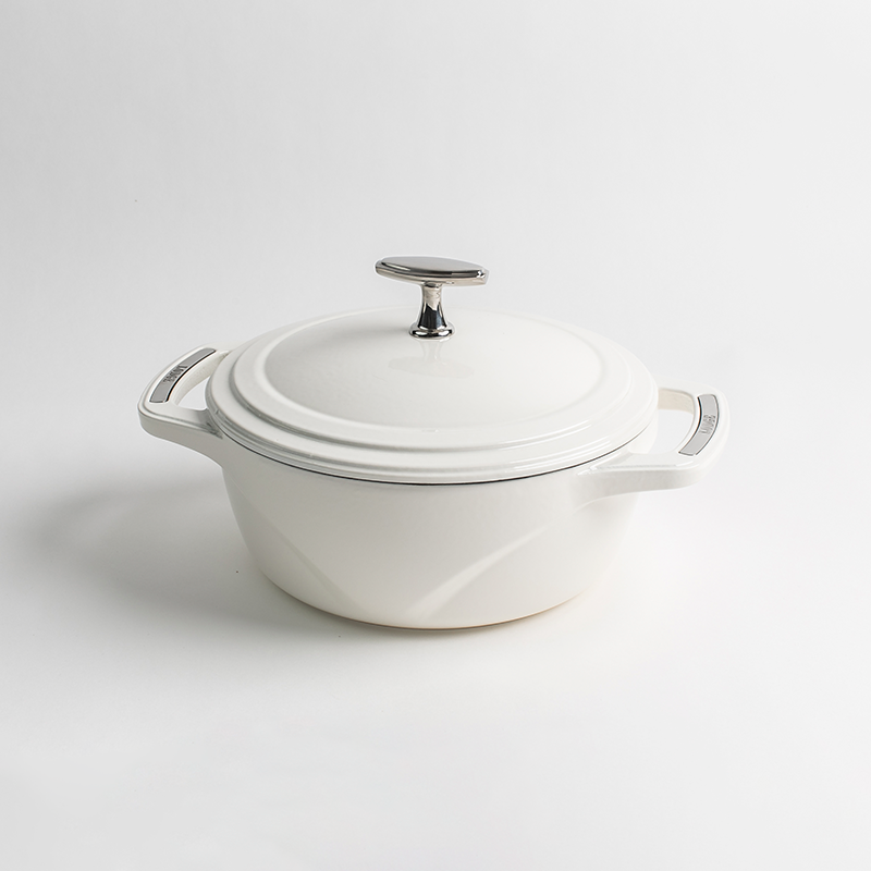 USA Enamel? Cast Iron Dutch Oven