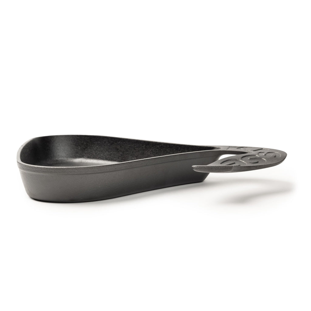 HERSHEY’S KISSES Seasoned Cast Iron KISSES Skillet