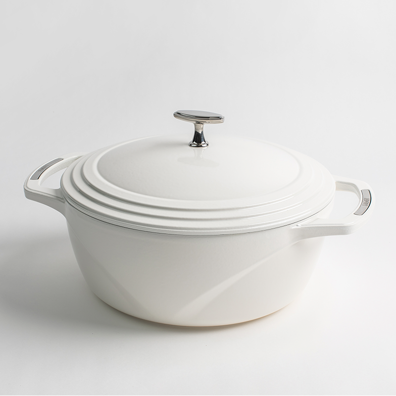 USA Enamel? Cast Iron Dutch Oven