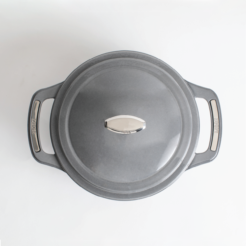 USA Enamel? Cast Iron Dutch Oven