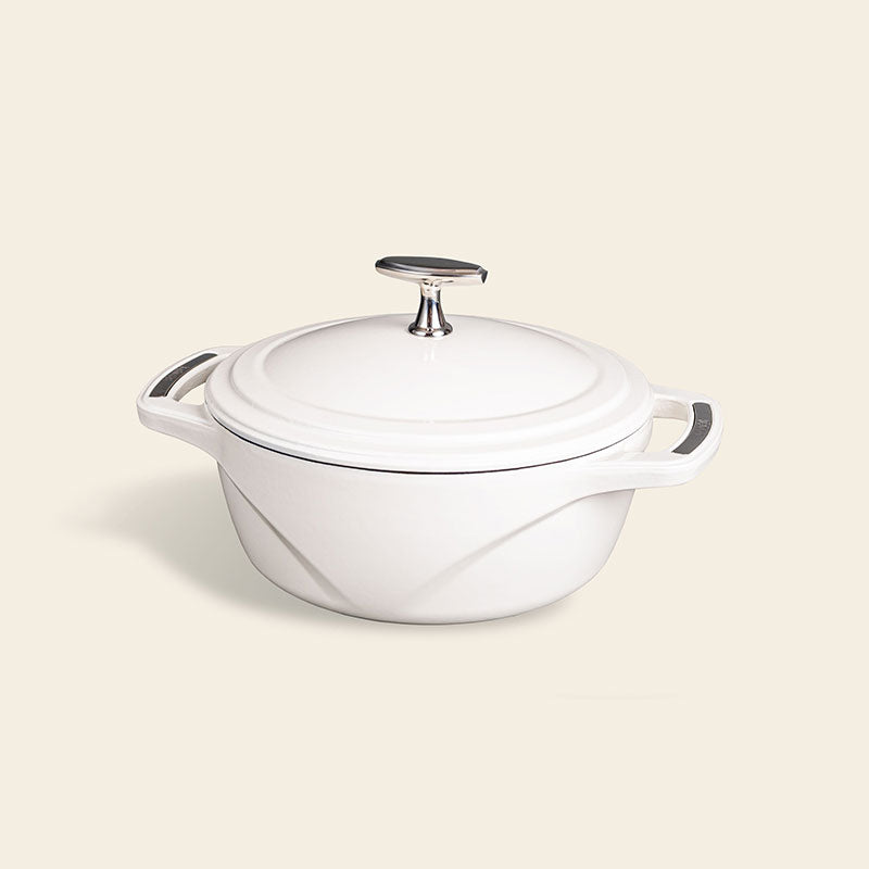 USA Enamel? Cast Iron Dutch Oven