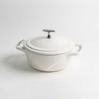 USA Enamel? Cast Iron Dutch Oven