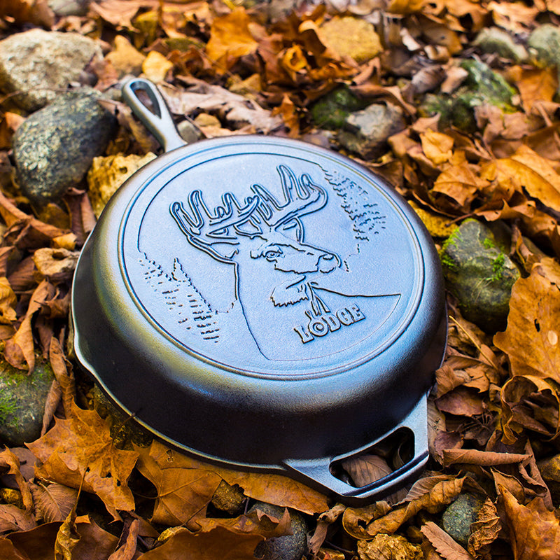 Wildlife Series? 10.25 Inch Cast Iron Deer Skillet