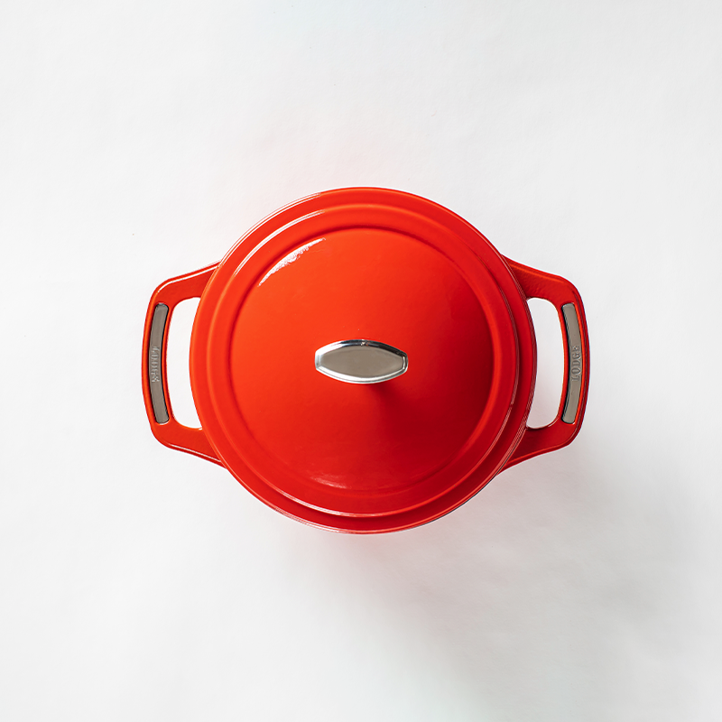USA Enamel? Cast Iron Dutch Oven