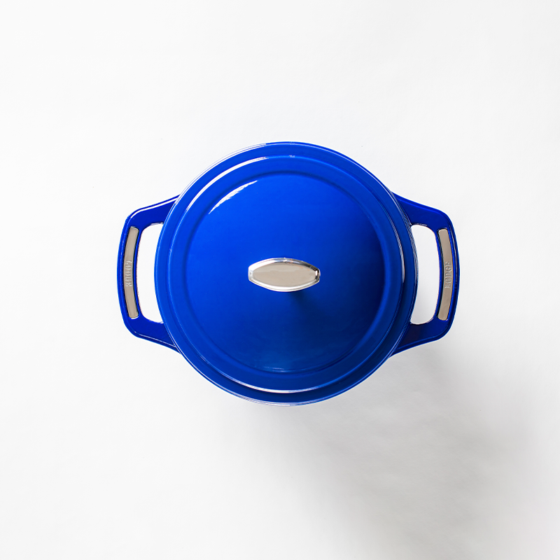 USA Enamel? Cast Iron Dutch Oven